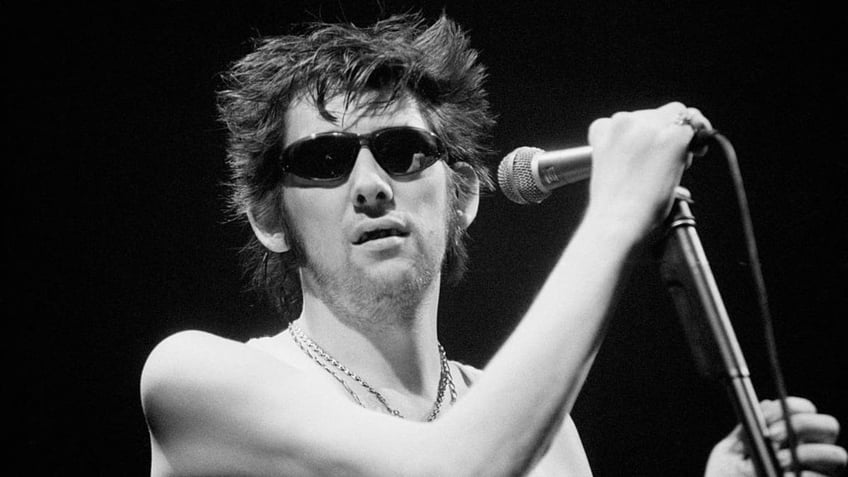 shane macgowan the pogues frontman and fairytale of new york singer dead at 65