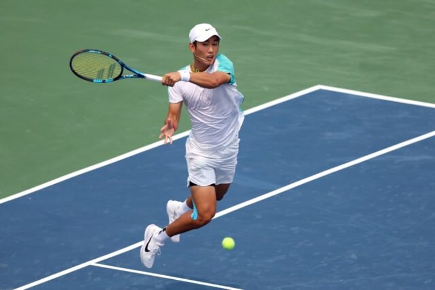 shang bests shelton to reach atp washington third round