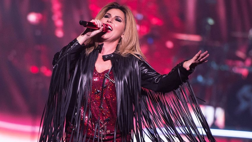 Shania Twain performing