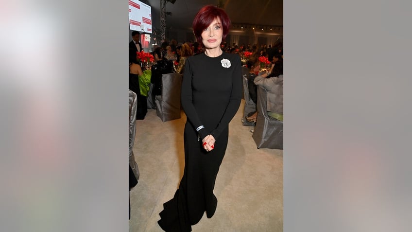 sharon osbourne recalls terrible facelift that made her look like a cyclops not a dirty little secret