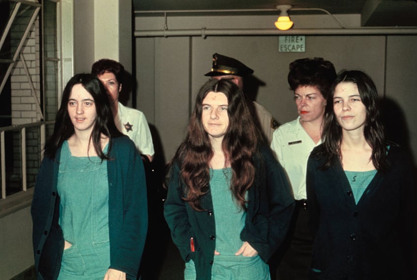 sharon tates sister hopes paroled manson follower leslie van houten is haunted by her victims screams