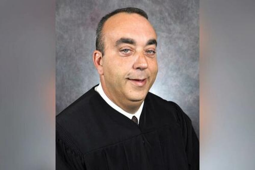 sheriff arrested in shooting death of kentucky district judge