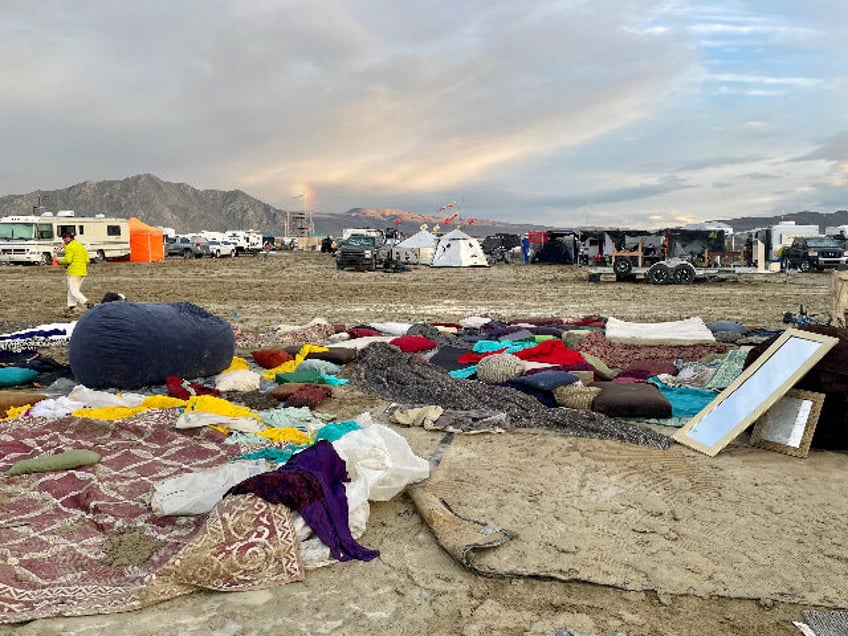 sheriff slams burning man attendees who abandoned cars and left behind trash for miles