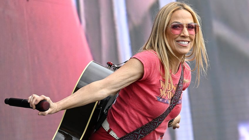 sheryl crow admits moving from los angeles to tennessee saved my life