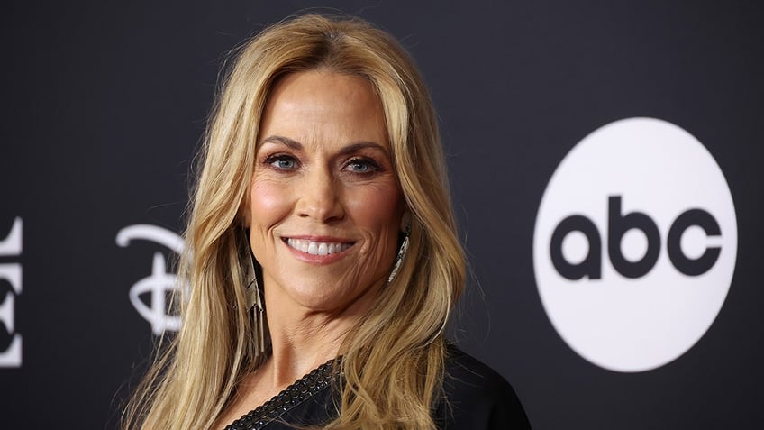 sheryl crow admits shes terrified by ai fears of technology inspired new song