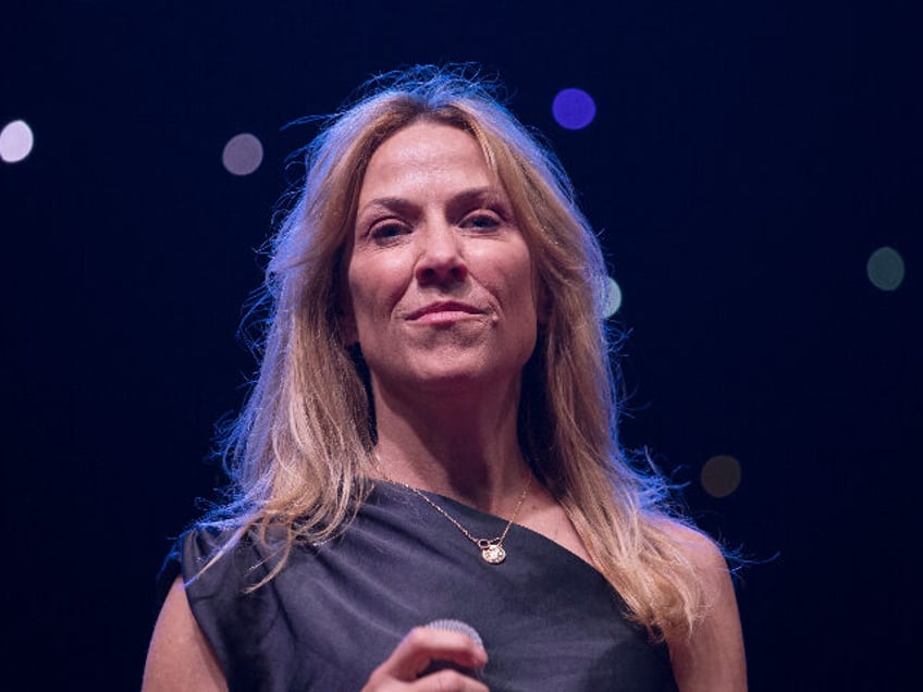 SPICEWOOD, TEXAS - MAY 01: Sheryl Crow performs onstage during the "To Willie: A Birt