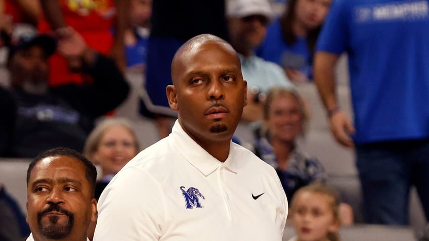 Penny Hardaway looks on court