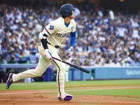 Shohei Ohtani hits 2 homers against Giants, ending the Dodgers star’s 10-game homer drought