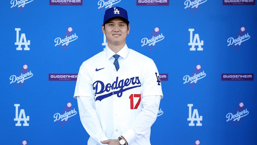 Shoehi Ohtani introduced as Dodger