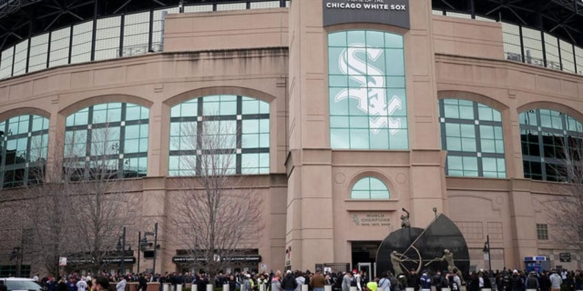 shooting incident occurs at white sox ballpark during game