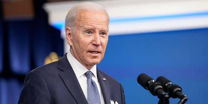 should biden debate his primary challengers democratic strategists weigh in