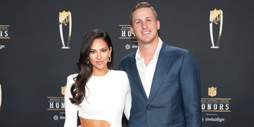 si swimsuit model christen harper on meeting nfl star jared goff on dating app i sent the first message