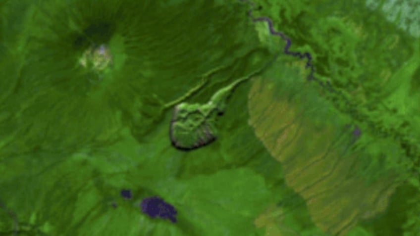 Siberia's 'Gateway to Hell' crater fuels new fears