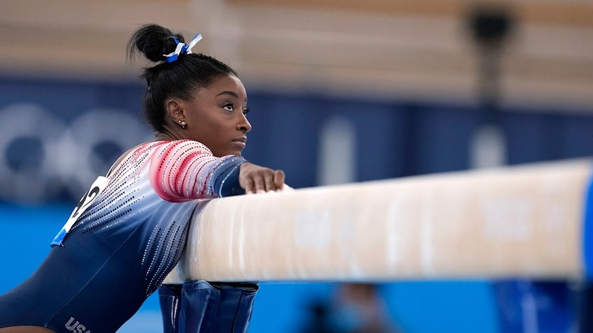 simone biles recalls fearing the worst after suffering twisties in 2020 olympics america hates me