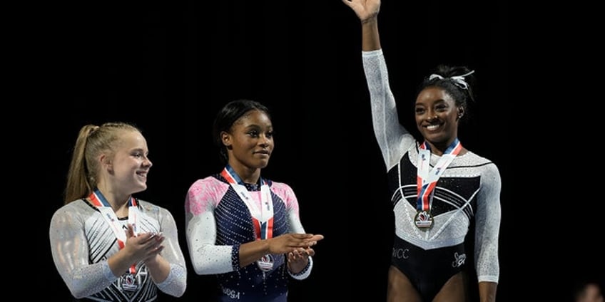 simone biles shines at us classic in first return to competition since olympics