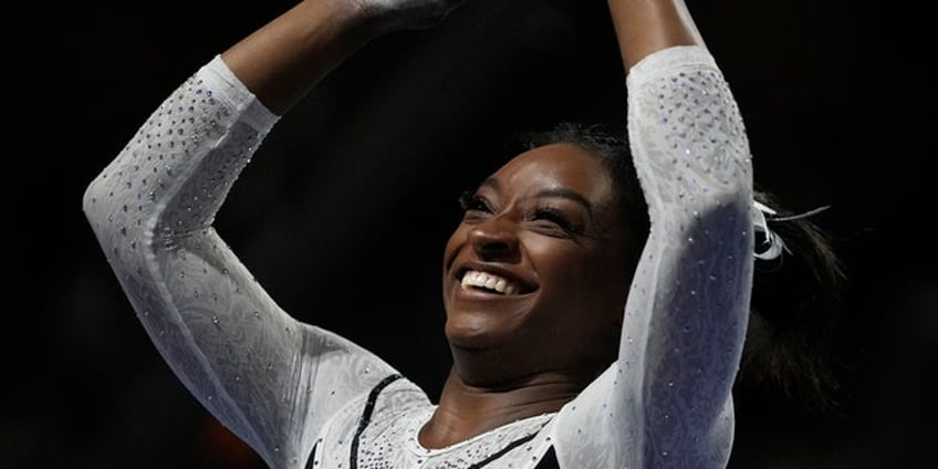 simone biles shines at us classic in first return to competition since olympics