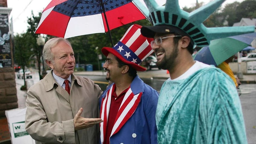 Lieberman meets voters