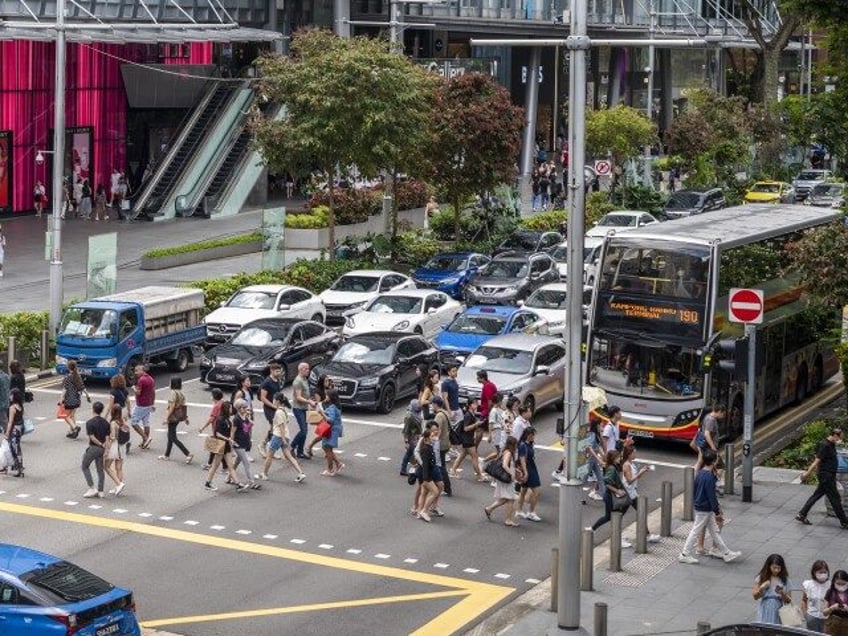 singapore increases price of permits for car ownership to 106000