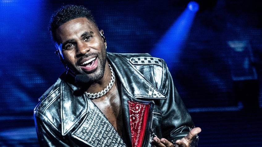 singer jason derulo denies sexual harassment claims completely false and hurtful