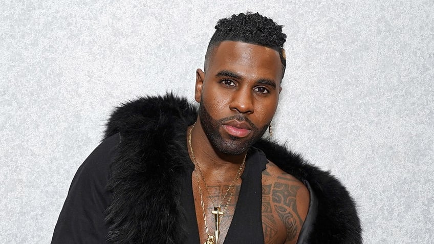 singer jason derulo denies sexual harassment claims completely false and hurtful