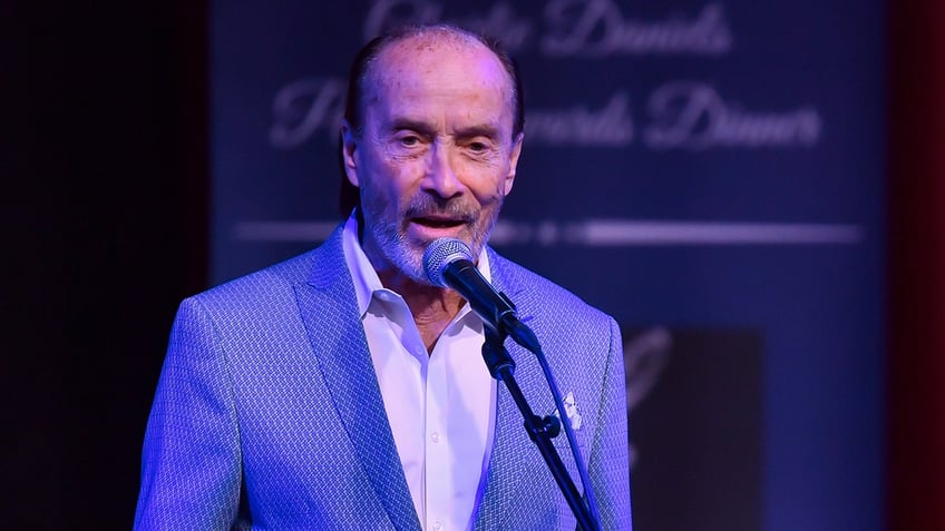 singer lee greenwood credits raising kids outside hollywood real values for tight knit family