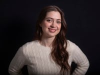 Singer-songwriter Lizzy McAlpine makes her Broadway debut, coming at a ‘perfect time’
