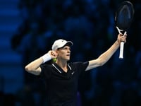 Sinner turns aside Fritz to close in on ATP Finals last four