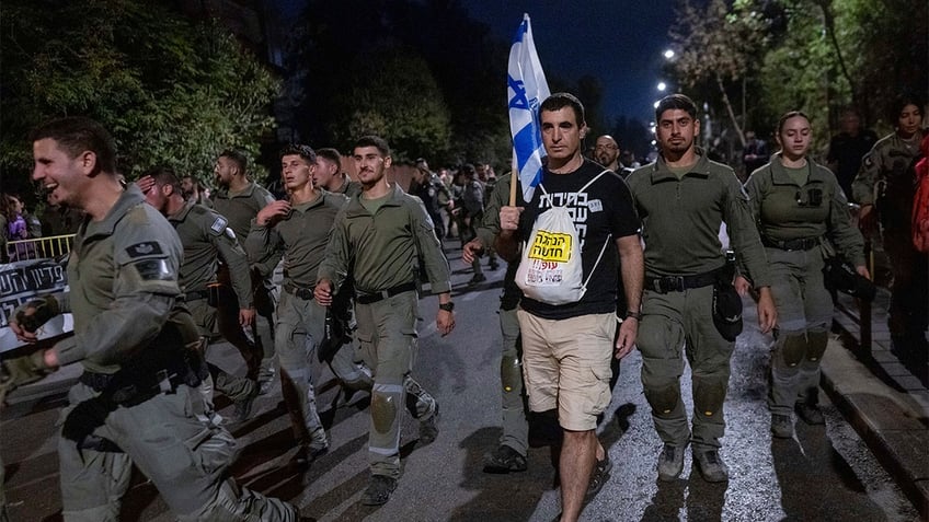 Anti-Netanyahu protesters