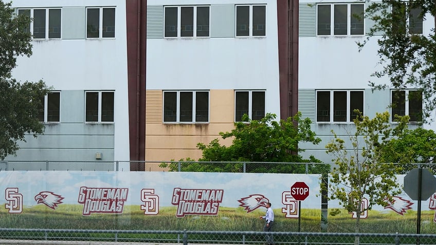 School-Shooting-Florida-Building