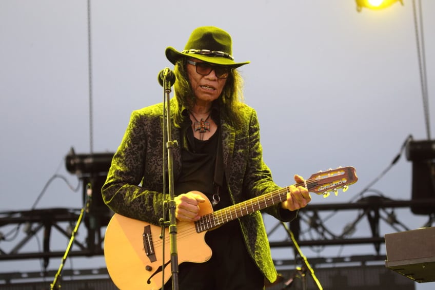 sixto rodriguez legendary singer and subject of oscar winning searching for sugar man documentary dies at 81