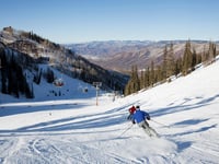 Skier plummets 1,000 feet down mountain