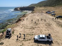 Slain Australian surfers’ bodies arrive in US on journey home