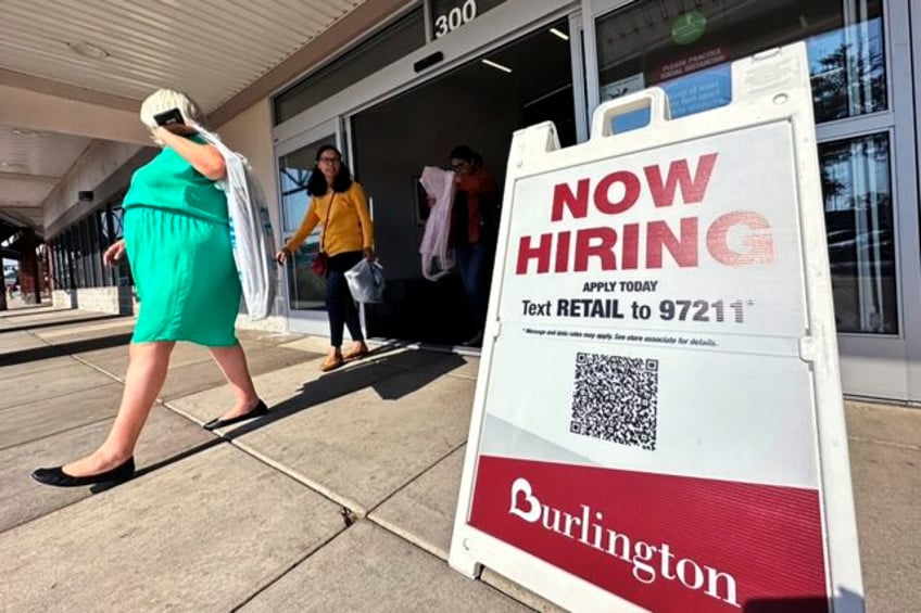 slightly fewer number of americans apply for jobless benefits as layoffs remain rare