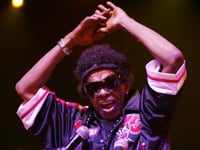 Sly Stone, of ’60s funk band Sly and the Family Stone, dies at 82