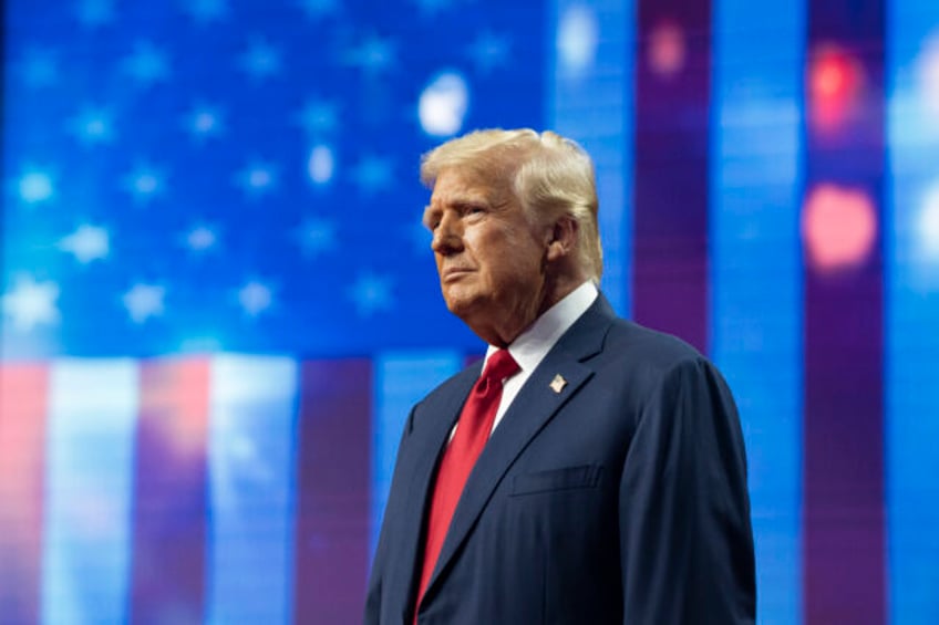 GLENDALE, ARIZONA - AUGUST 23: Republican presidential nominee, former U.S. President Dona