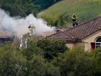 Small plane crashes into Simi Valley neighborhood in Southern California, killing 1 person