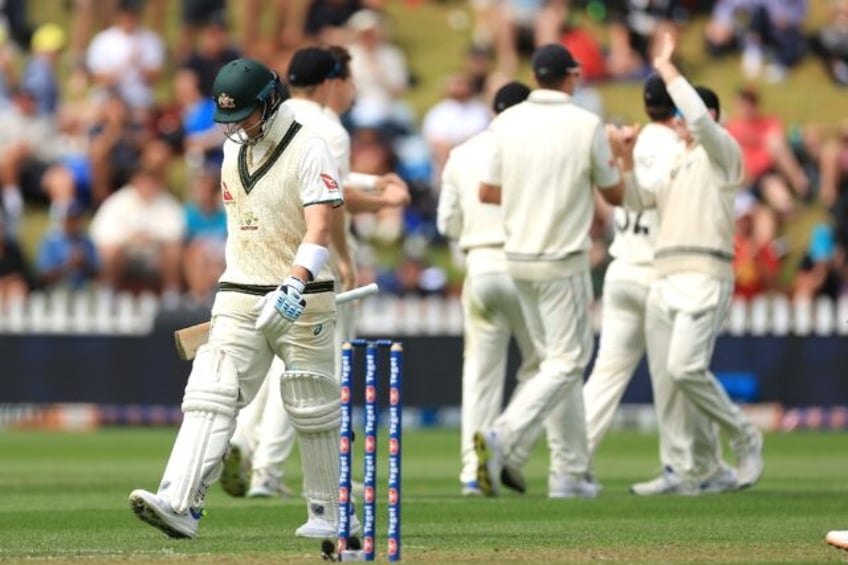 Steve Smith was the only wicket to fall in the morning session