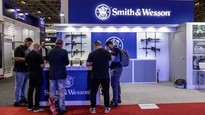 smith wesson celebrates new tennessee headquarters after ditching massachusetts