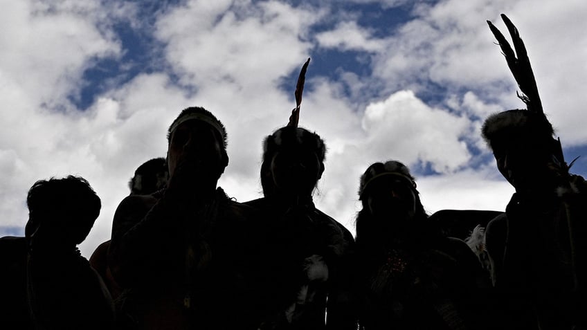 Waorani indigenous community members