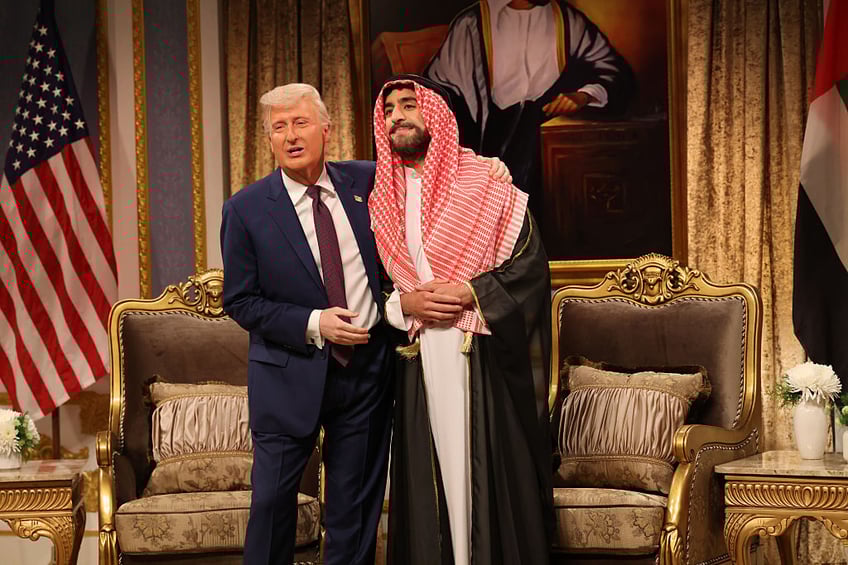 snl skewers trumps middle east trip lorne michaels rumored exit shows future in 50th season finale