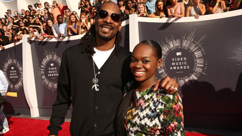 Snoop Dogg and Cori Broadus at the MTV VMA Awards