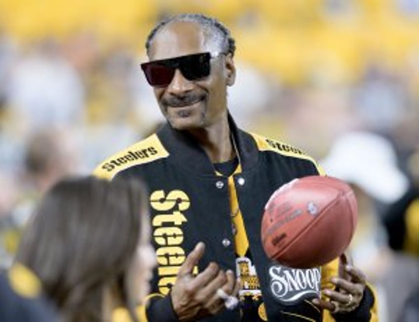Snoop Dogg to host NFL Honors in New Orleans