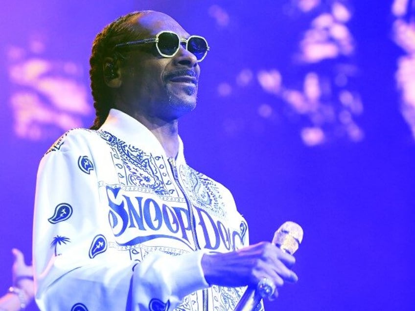 Snoop Dogg performs during the "H.S. Reunion Tour" at Golden 1 Center on August 25, 2023 in Sacramento, California. (Tim Mosenfelder/Getty)