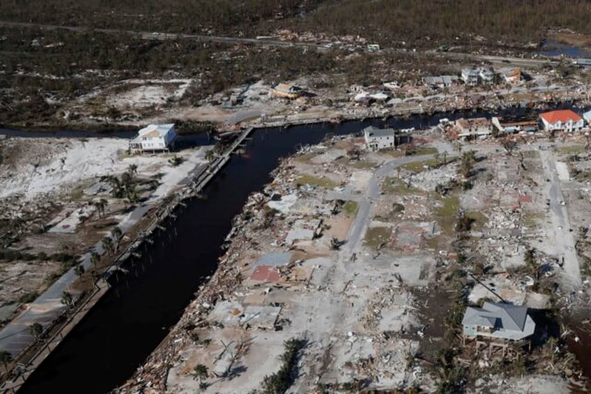 some houses are being built to stand up to hurricanes and sharply cut emissions too