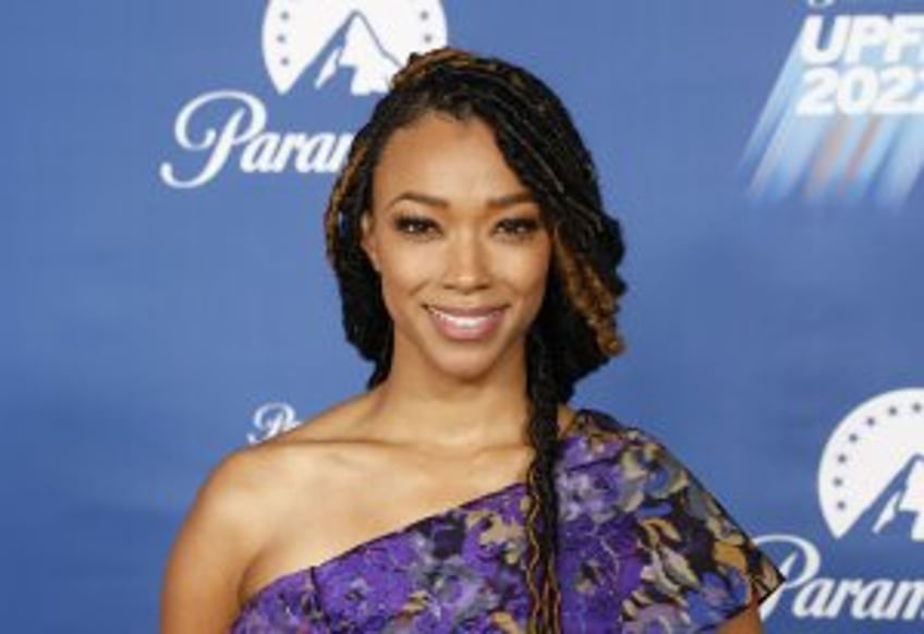 Sonequa Martin-Green: 'Star Trek: Discovery' inspires us to 'reach higher'