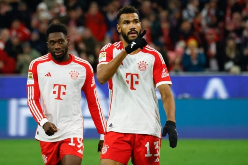 Bayern Munich forward Eric Maxim Choupo-Moting (C) has been omitted from Cameroon's Cup of Nations squad