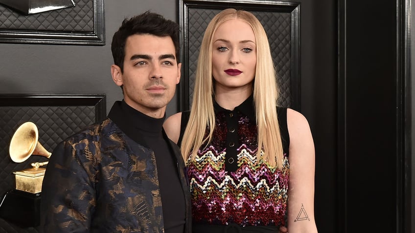 Joe Jonas and Sophie Turner on the red carpet