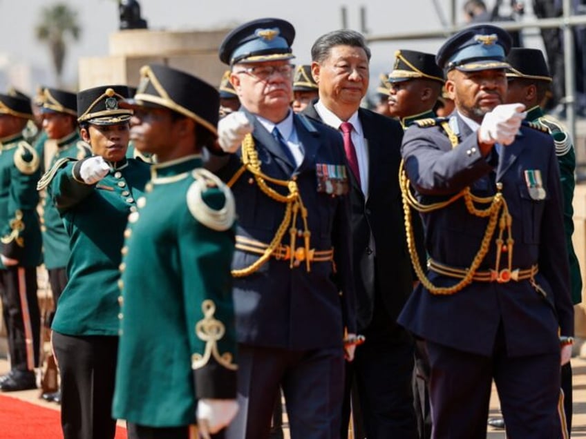 south africa welcomes xi jinping with highest honors for china led brics summit