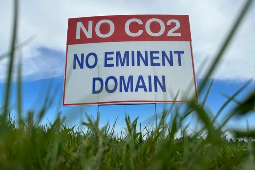 south dakota panel denies application for co2 pipeline summit to refile for permit