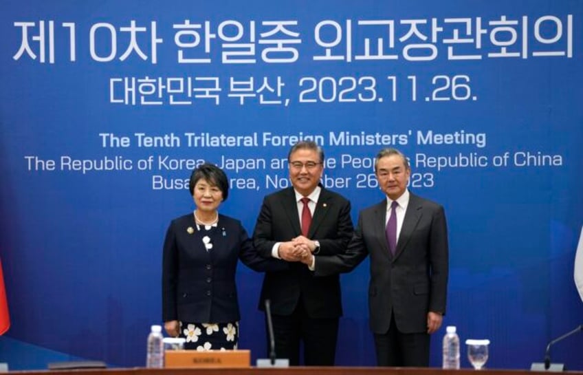 south korea japan and china agree to resume trilateral leaders summit but without specific date